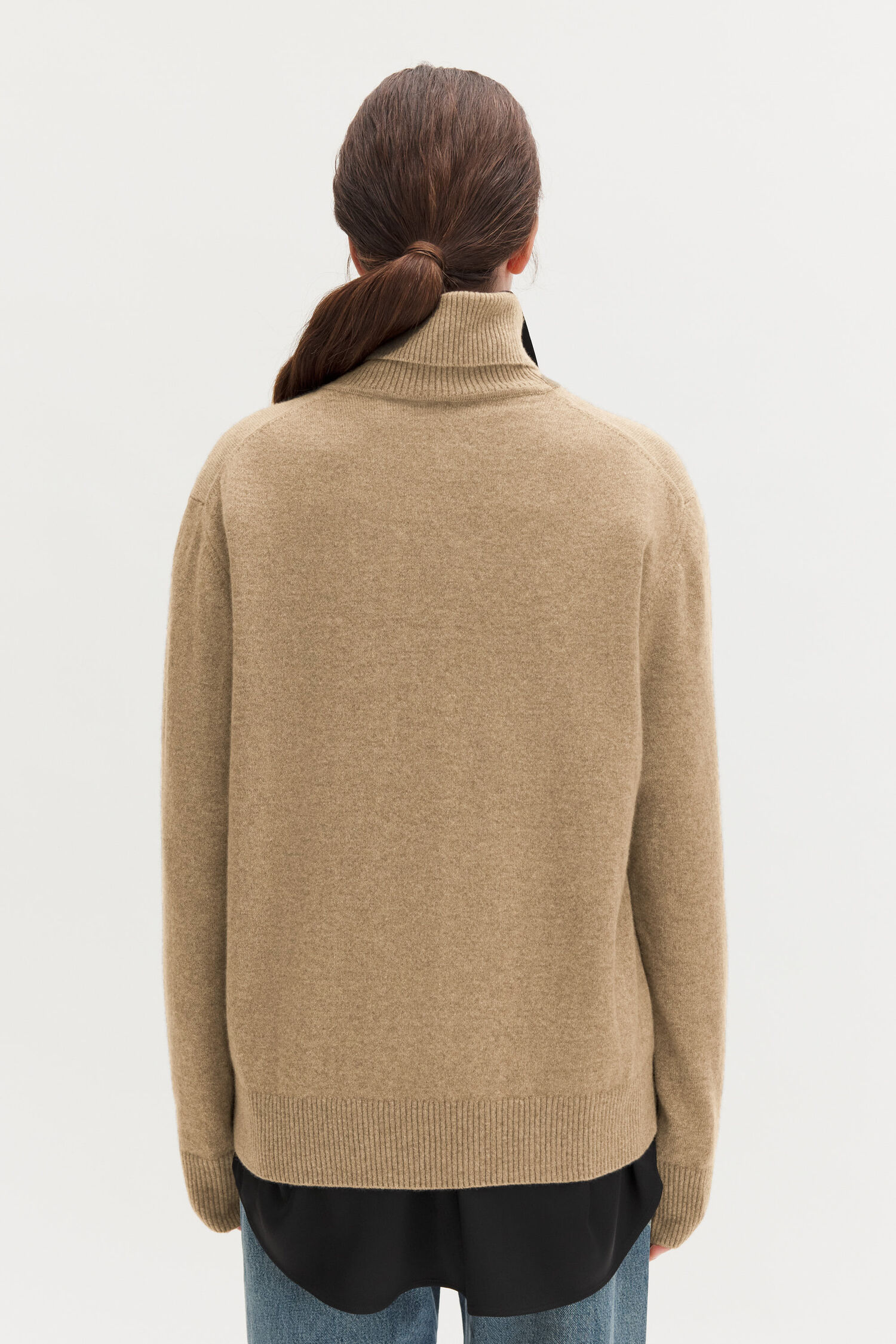 Classic Cashmere Turtleneck Sweater