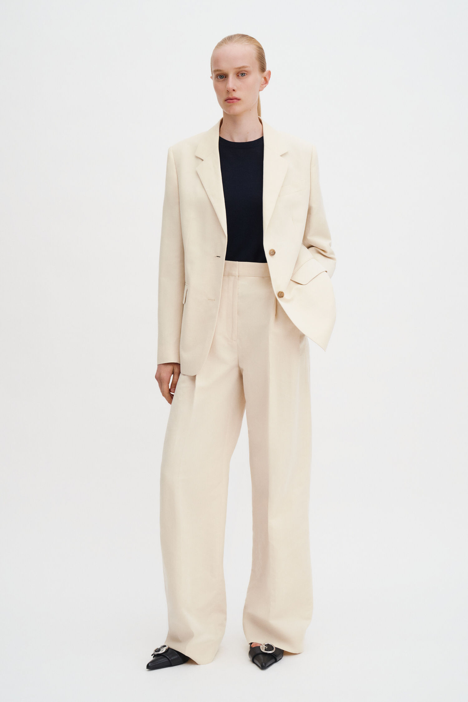 Delilah Linen Blazer