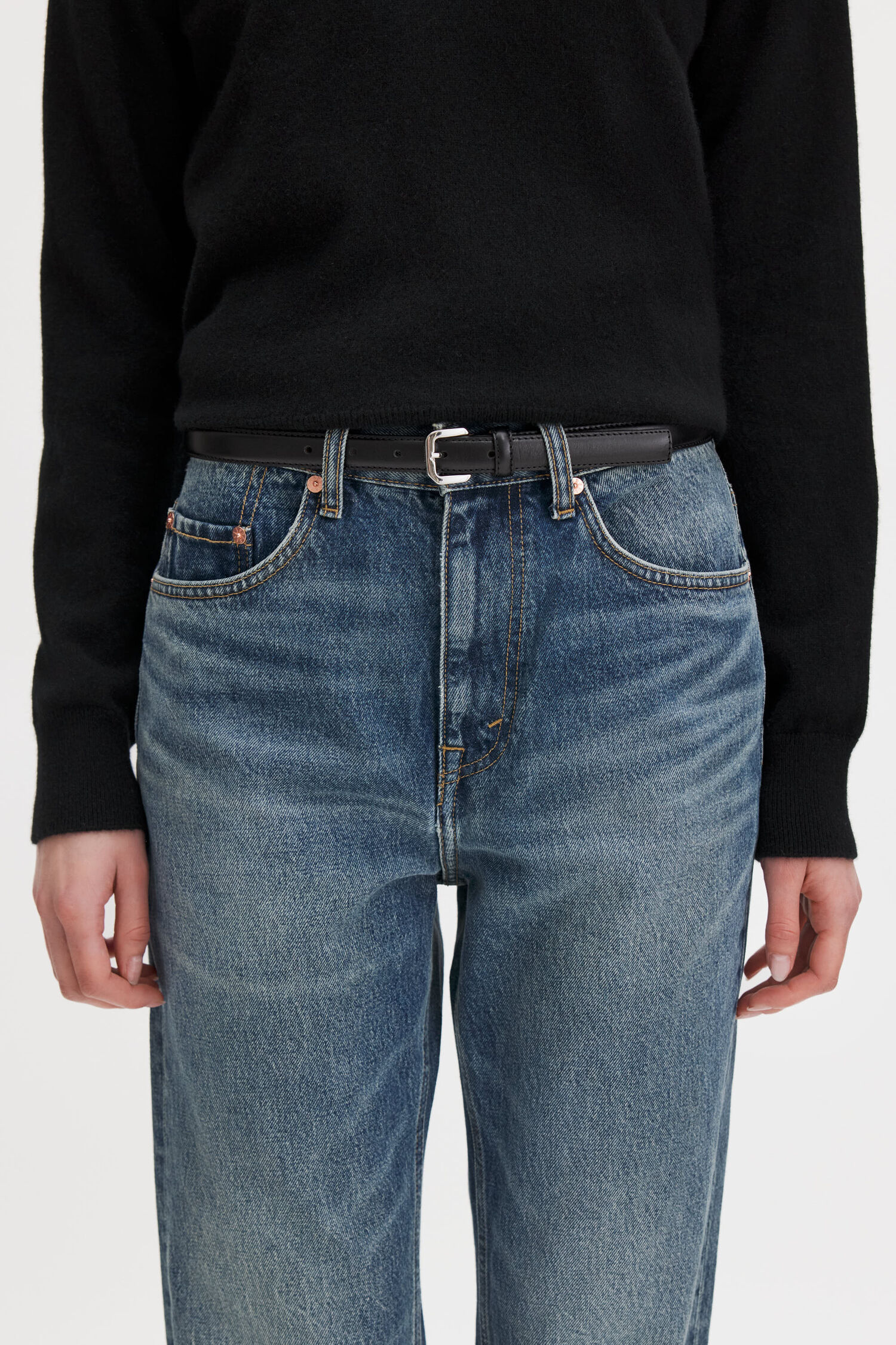 Small Buckle Belt
