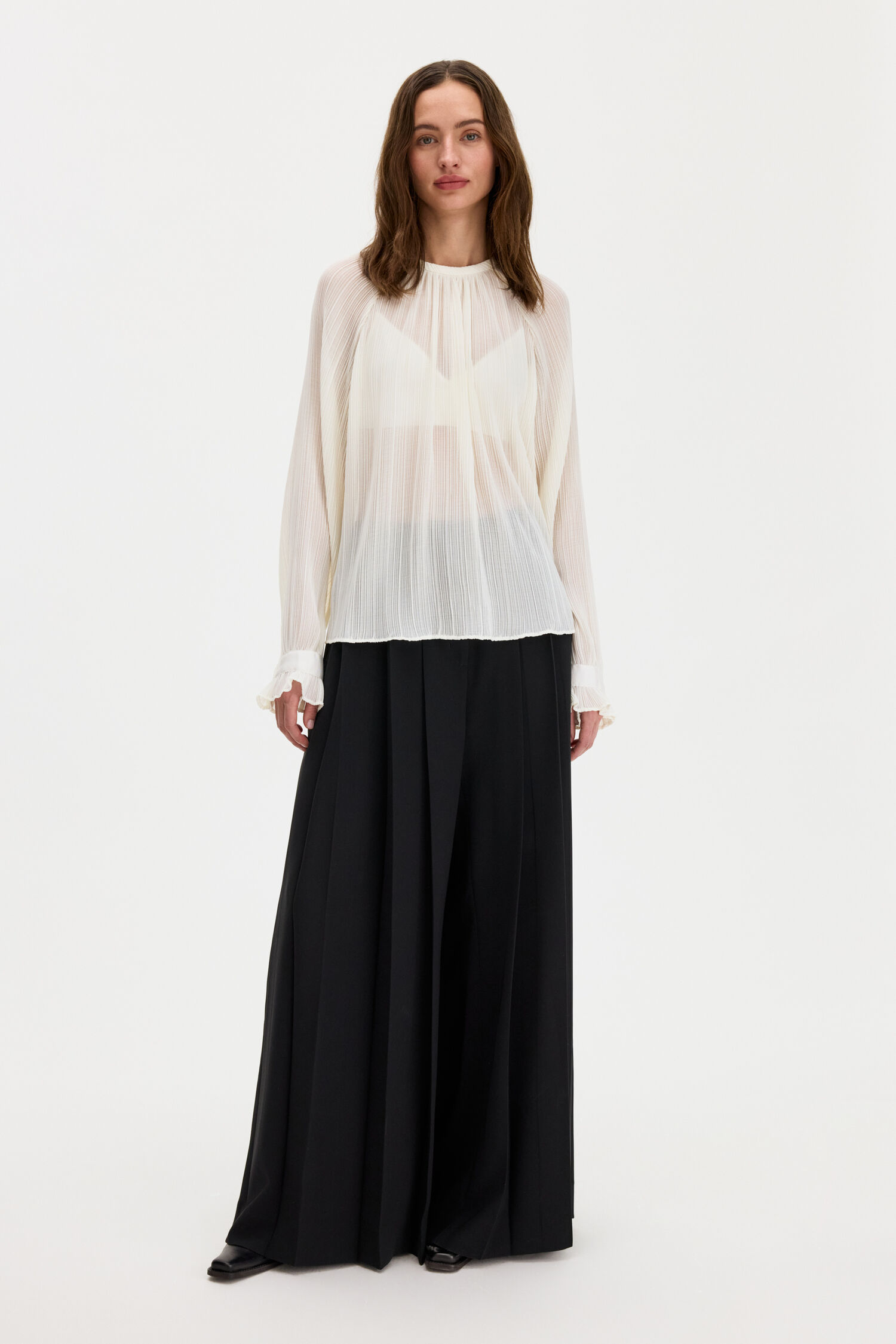 Pliss&eacute; Raglan Blouse