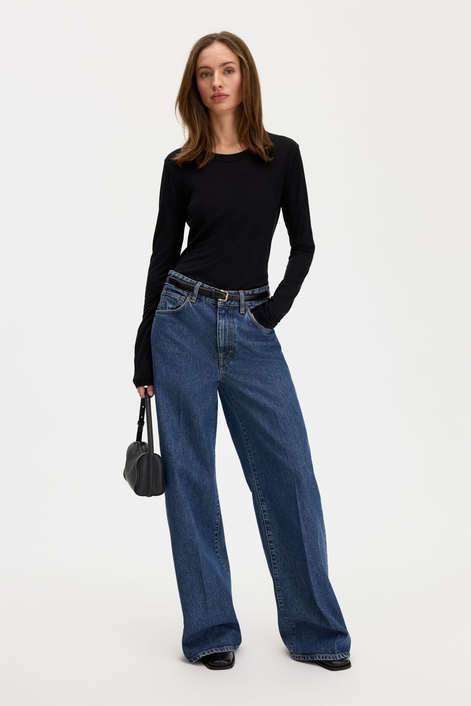 Scooped Longsleeve Top