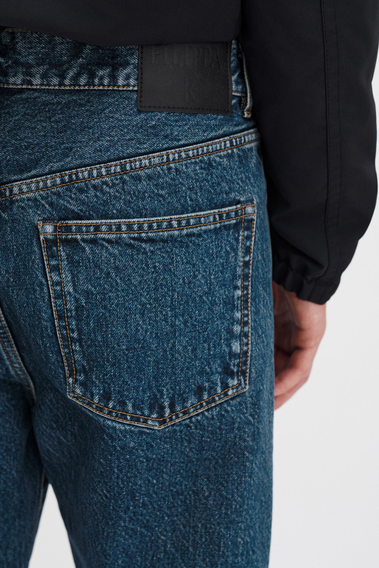 Classic Cut Jeans