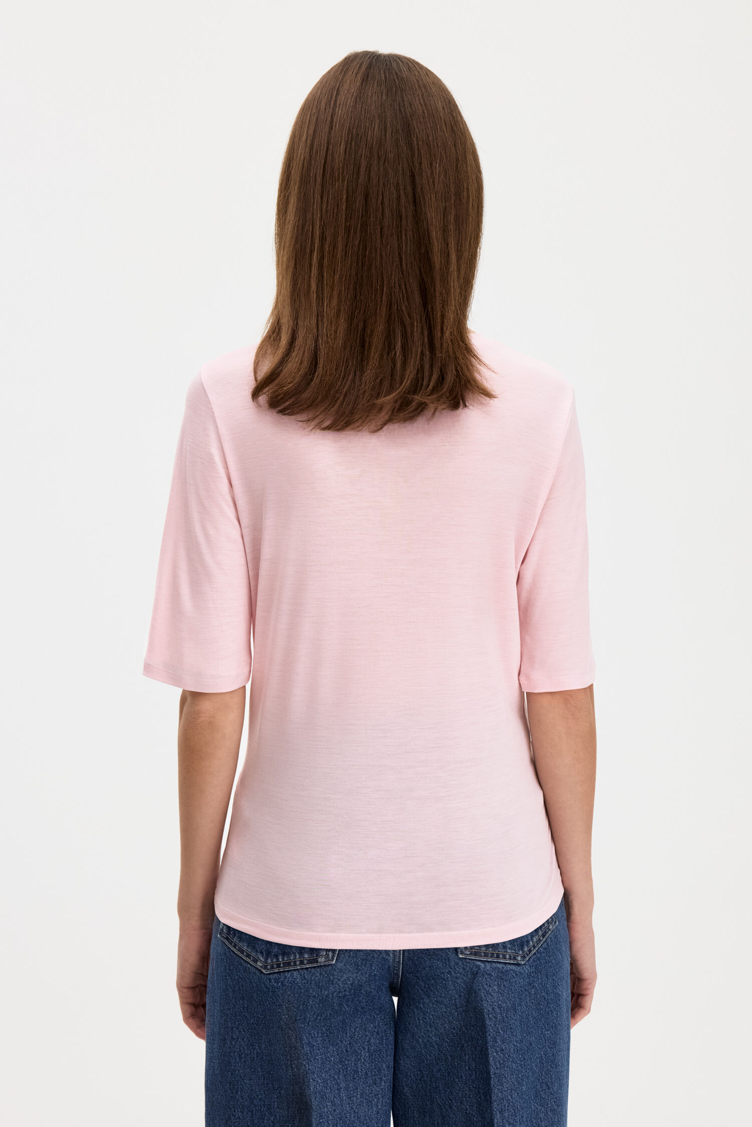 Elena Tee